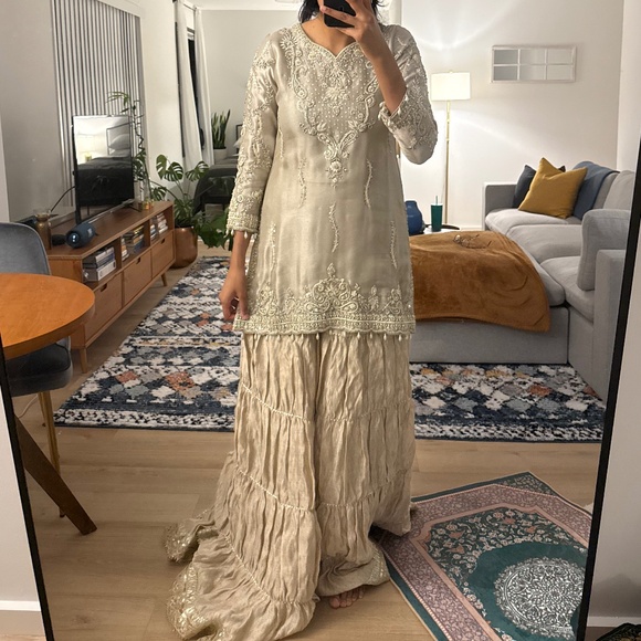 Sarosh Salman Petra Nikkah Wedding Engagement Pakistani Dress - Picture 4 of 5